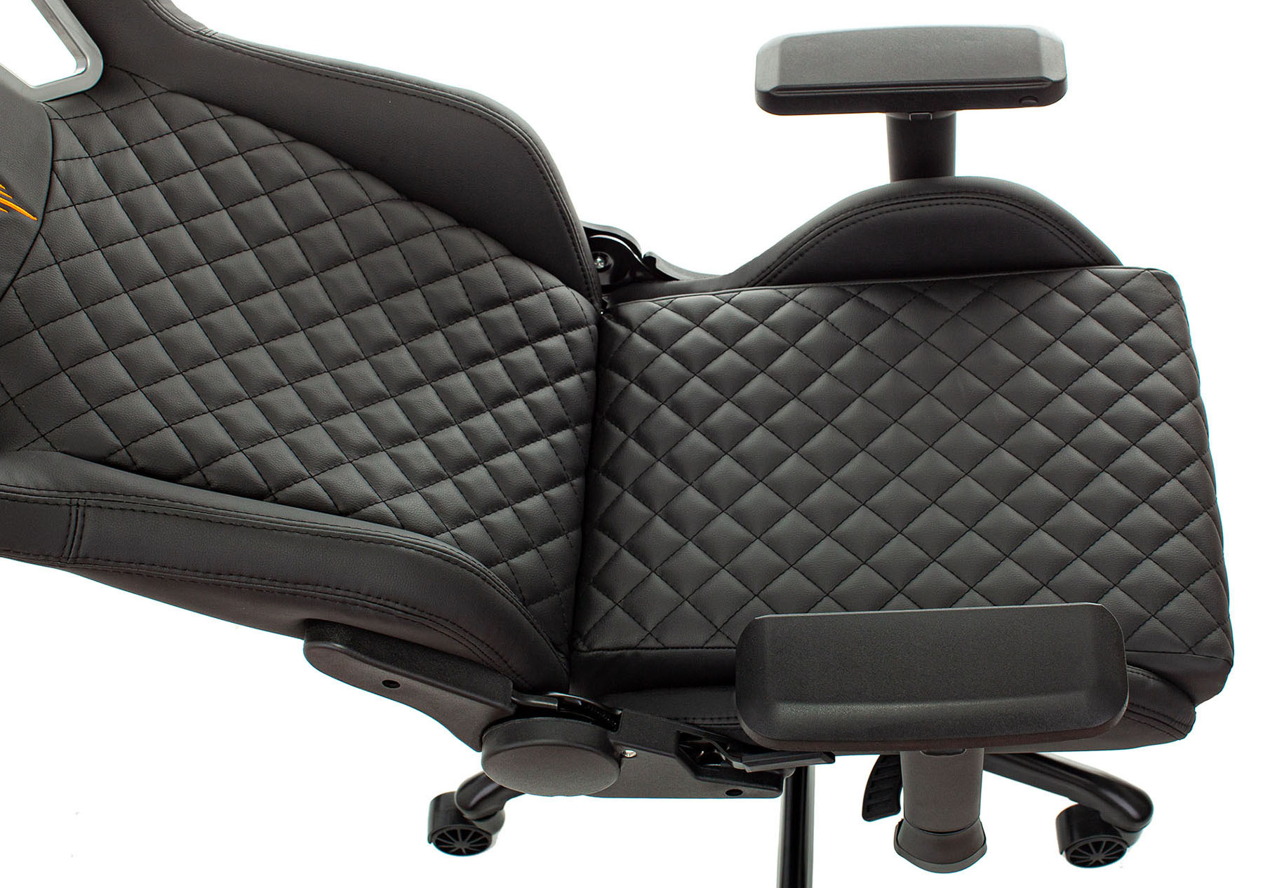 Игровое кресло Бюрократ Knight Titan фото 5